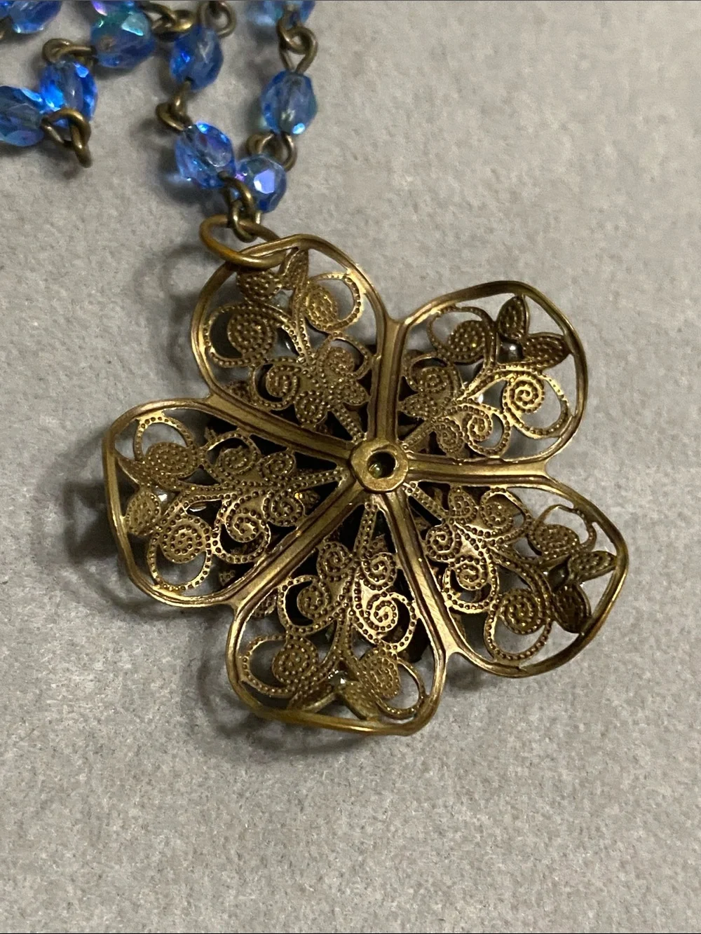 VTG Blue Floral Crystal Pendant Necklace